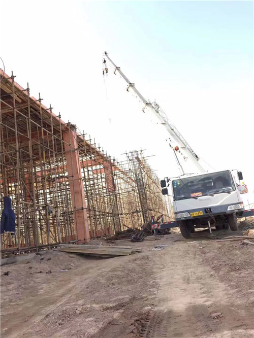 云龙县25 吨、50 吨吊车怎么选？多大重量 / 半径适合对应车型？