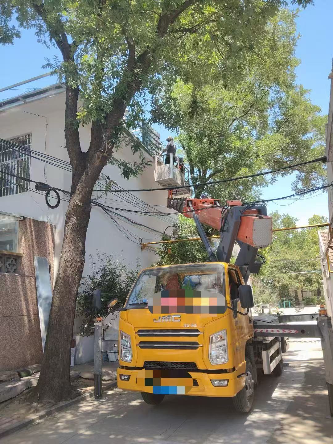 云龙县高空作业车能吊装重物吗？最大承载多少公斤？