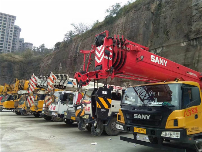 云龙县吊车出租按什么计费？台班费、单次费、里程费怎么算？